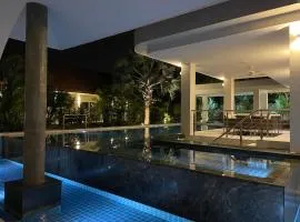 Pattaya Greg Pool Villa