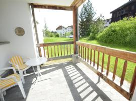Apartment with hotel spa and pool, hotel in Lenzerheide