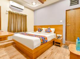 FabExpress Gokul Villa, hotel in: Ashram Road, Ahmedabad