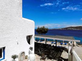 Perdika Mare Guesthouse, hotel i Perdika