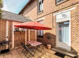 Amazing Home In Péronne With Kitchen