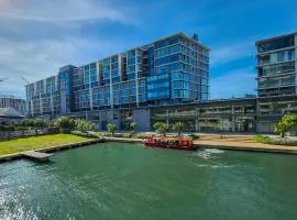 Soak up canal views, Walk to V&A Waterfront and CTICC