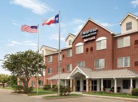 Fairfield Inn and Suites by Marriott Houston The Woodlands, hotel with pools in The Woodlands