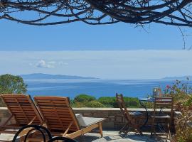 Villa Sophia Paros - Beachfront Villa, hytte i Drios