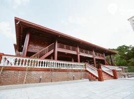 M'Glory Villa Tuan Chau, appartement in Ha Long