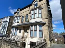 2 Bedroom - Garden Apartment, with parking