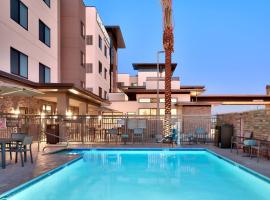 Residence Inn by Marriott Phoenix West/Avondale, hotel cerca de Phoenix International Raceway, Avondale