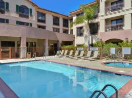 Courtyard Thousand Oaks Ventura County, hotel con piscina en Thousand Oaks