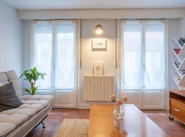 Céntrico y tranquilo apartamento, hotel i Bermeo