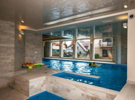 Marina Jastarnia Apartamenty w budynku z Basenem, hôtel avec piscine à Jastarnia