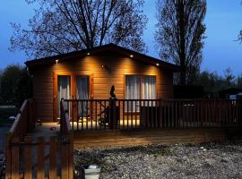 Family home, cottage in Northampton