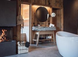 Amus Chalets Dolomites - Luxury Chalets South Tyrol, villa in Anterselva di Mezzo