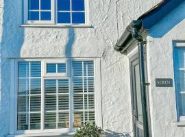 SEREN cottage by the sea, hotel in Llangadwaladr