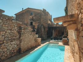 Casa histórica con piscina, sauna y jacuzzi en el centro de la isla, hôtel spa à Lloseta