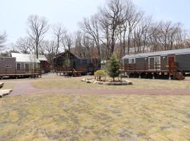 Oak Village, glamping site in Hakuba