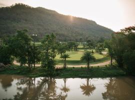 Phubachiang Golf and Resort Pakse, אתר נופש בפקסה