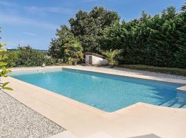 Awesome Home In Castel-sarrazin With Outdoor Swimming Pool, Wifi And 2 Bedrooms, maison de vacances à Castel-Sarrazin