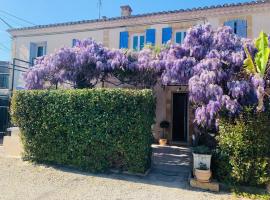 Le mas des glycines, hôtel à Salon-de-Provence