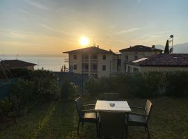 Oleander House apartments, apartment in Torri del Benaco