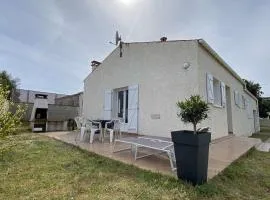 Maison calme proche plage avec jardin – 8 couchages à Saint-Georges-d'Oléron - FR-1-246A-194