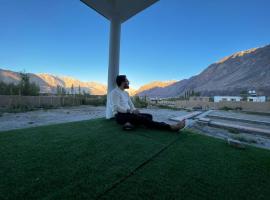 Natures View Residency, hotell sihtkohas Hundar