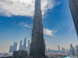 Prestige Living 1BR with Full Burj Khalifa View by Auberge, hotel near Boxpark, Dubai