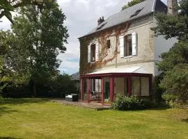 Maison de maître. Calme, WIFI, Cour fermée.