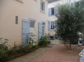 maison bleue