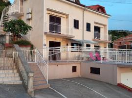 Apartmani Hotko 1, hotel en Sveti Juraj