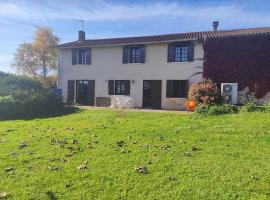 Maison familiale avec grand jardin arboré, hotell i Trélissac