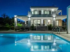 Johnny's White Luxury Villa
