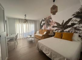 Selvática Studio Torre del Mar, hotel a Torre del Mar