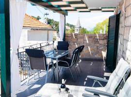 Apartman NONO, hotel din Splitska