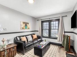 New! Cozy 1BR in the Friendly City of Hazel Park, ξενοδοχείο σε Hazel Park