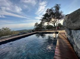 Mas SOGUSTHENNA، فندق في Mons