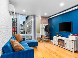 Modern Sustainable Design in Ballard - 92 Wlkscore, khách sạn ở Seattle