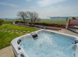 Priory Bay Escapes - Matahari, hotel with jacuzzis in Tenby