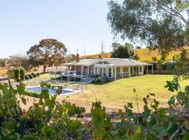 O'Briens of Clare - Stylish Pet Friendly Vineyard Accommodation