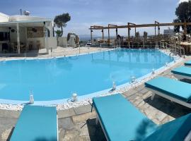 Dawn Suites Santorini, hotel en Vourvoulos