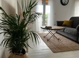 Newly refurbished, coastal apartment- Barbati, апартаменты/квартира в Барбати