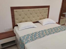 Hotel Aastha & Banquets, hotel s jacuzzi v destinaci Patna