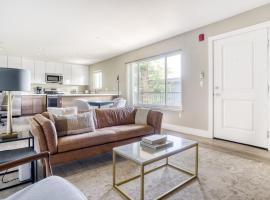 Campbell 2BR w Pool Gym Spa nr WF TJ SFO-997, hotel v destinaci Campbell