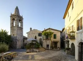 Casa Della Torre In Borgo Medievale
