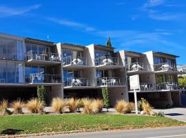 Very Close to Town- Mountain Views, budget hotel in Queenstown