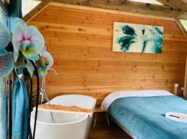 Chalet Dalo cosy spa privé, tradicionalna kućica u gradu 'Roussayrolles'