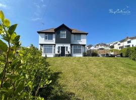 Stylish Brixham home, sleeps 7, parking & garden, beach rental in Brixham