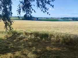 Gästhus på Österlen med närhet till strand & golf, hotel in Ystad