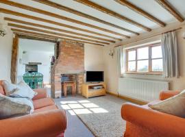 Orchard Cottage, hotel sa Sutton Valence