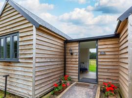 The Warren, holiday rental in Biddenden