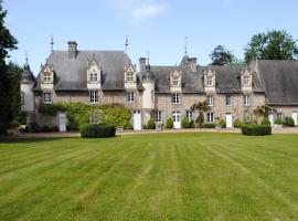 Pouancé에 위치한 저가 호텔 Suite dans un château dans le Haut Anjou